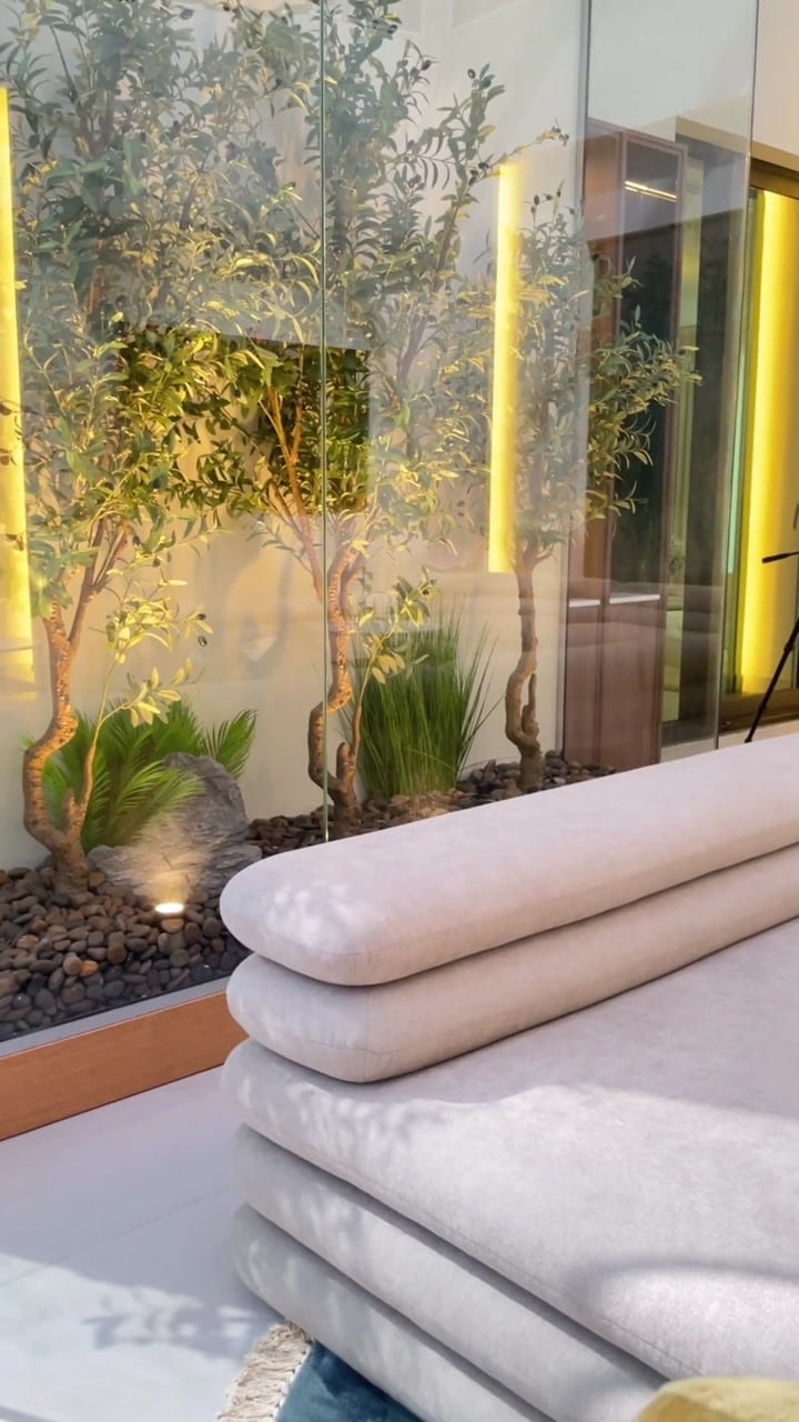 Emirates Hills Majlis, interior by Radwa Interiors
